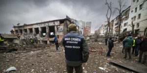 Ukrajinci nacházejí v ruských zbraních české součástky. V „Azbukistánu“ se sankce neřeší