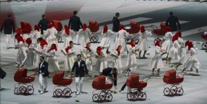 Sto tisíc pro nezletilé matky, psychoterapie pro bezdětné. Rusko se bojí vymírání