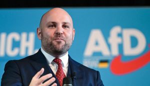 Další ruská spojka AfD v Praze. S vládními poslanci má řešit „zahraniční financování“
