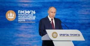 Putinův „Davos“ v Petrohradu podpořila AfD i potomek zakladatele řetězce Globus